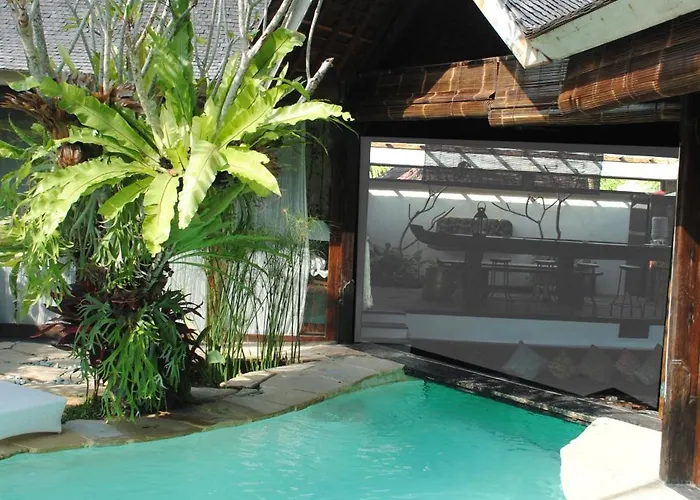 Phinisi - * Seminyak