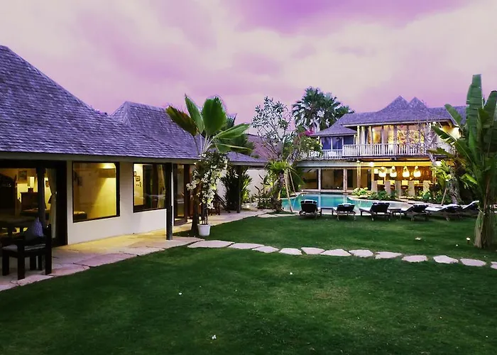 Villa Phinisi -