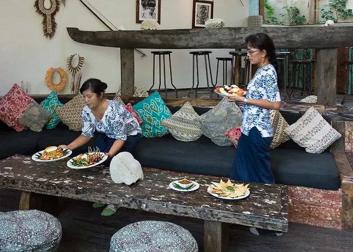 Phinisi - * Seminyak