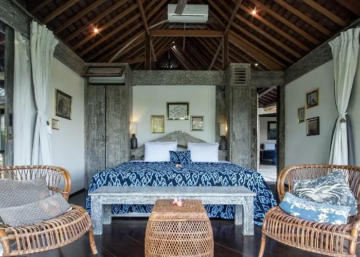 Villa Phinisi - Seminyak