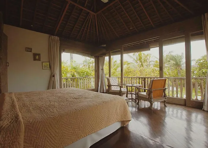Villa Phinisi -